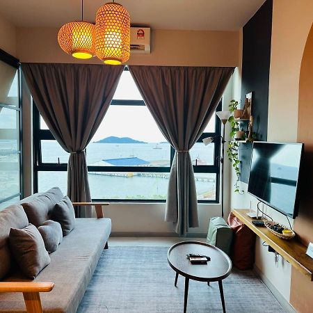Jesselton Quay - Suite 1 By Staycation Suites Kk Kota Kinabalu Exteriör bild