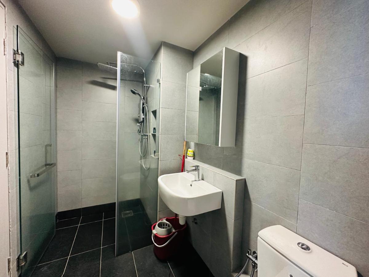 Jesselton Quay - Suite 1 By Staycation Suites Kk Kota Kinabalu Exteriör bild