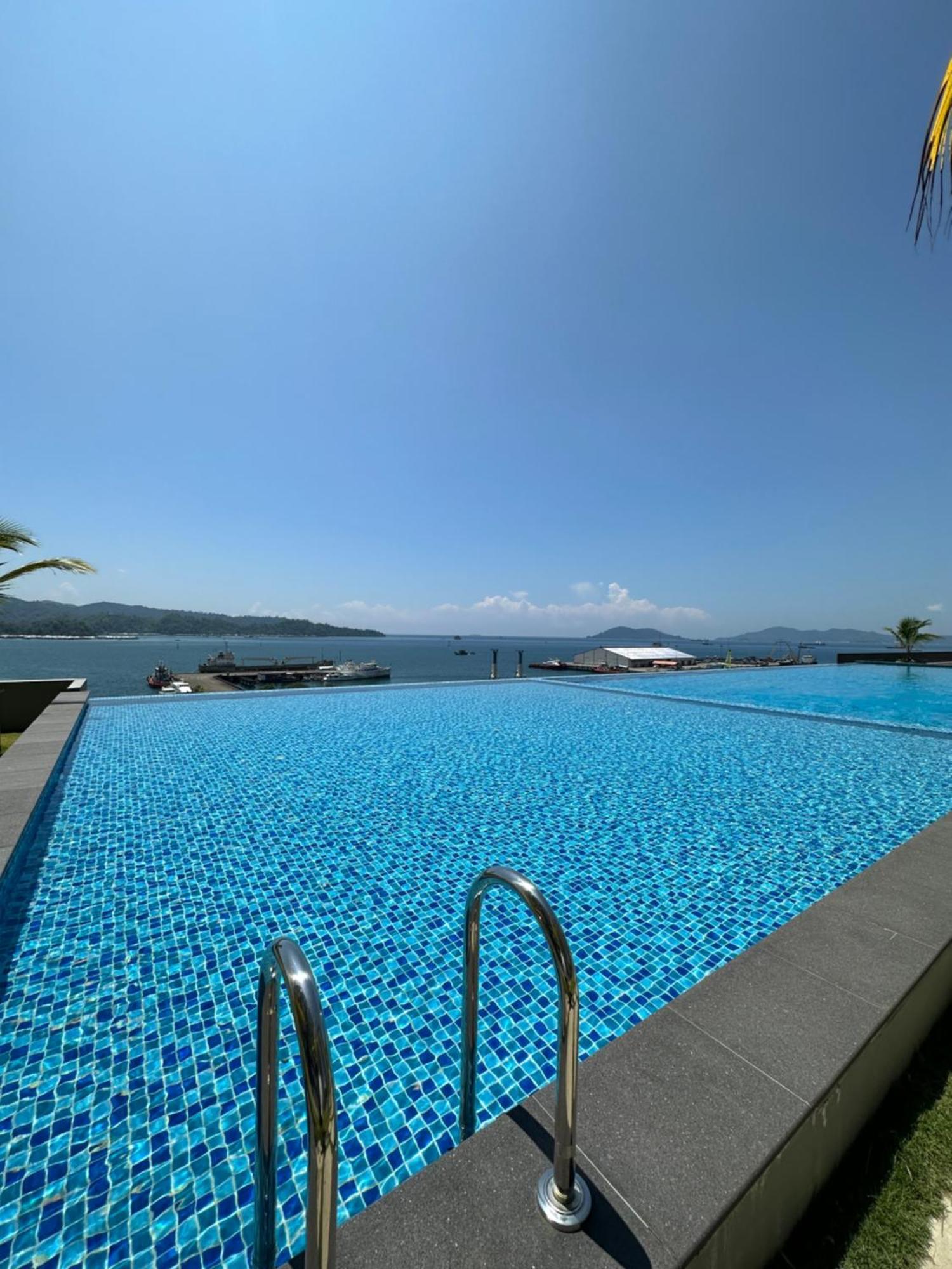 Jesselton Quay - Suite 1 By Staycation Suites Kk Kota Kinabalu Exteriör bild