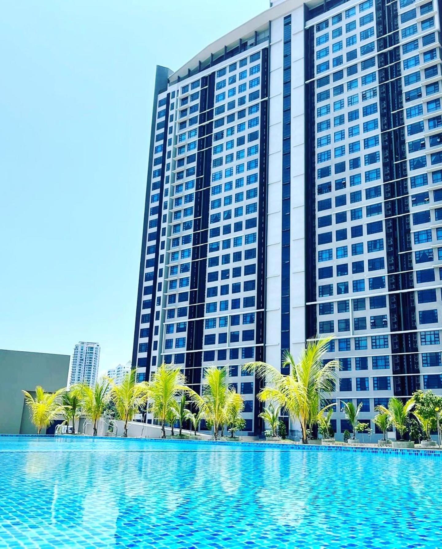 Jesselton Quay - Suite 1 By Staycation Suites Kk Kota Kinabalu Exteriör bild